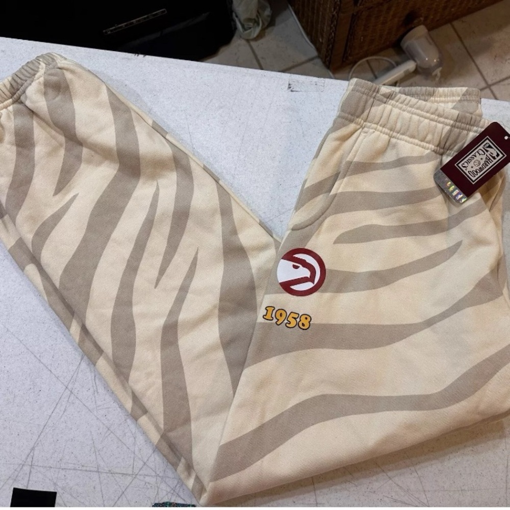 Atlanta Hawks NBA Women’s Mitchell & Ness Melody Ehsani Sweatpants